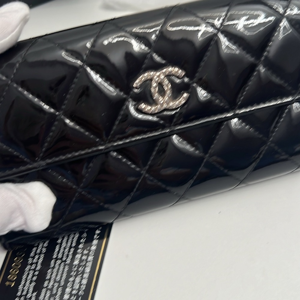 CHANEL BLACK PATENT LONG WALLET With authenticity card - Picture 11 of 11